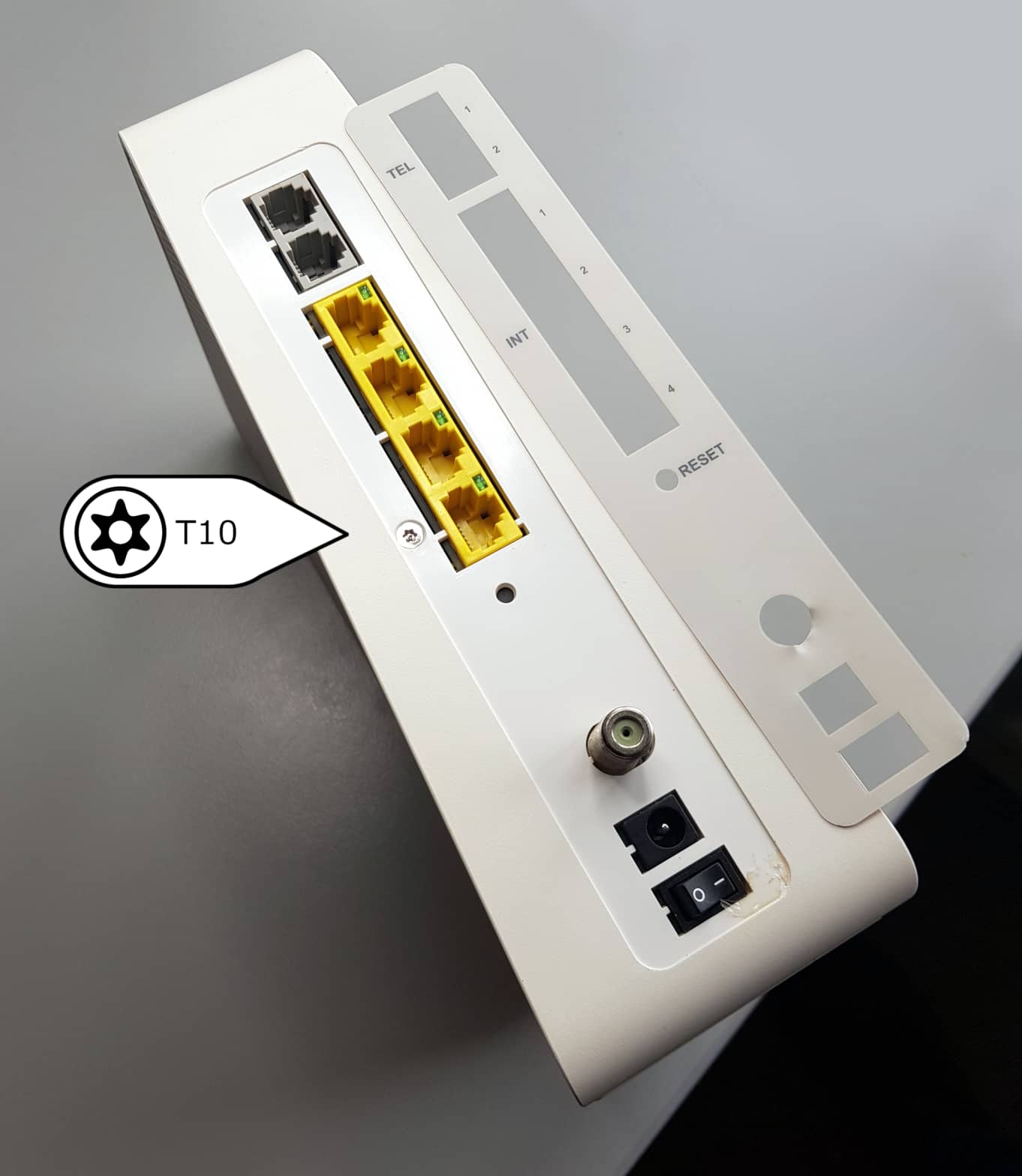 doe niet Van toepassing doneren How to open a Compal CH7465LG-ZG Ziggo Connect Box